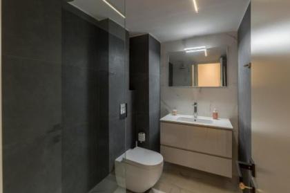 Pangrati Grove Apartment - image 18