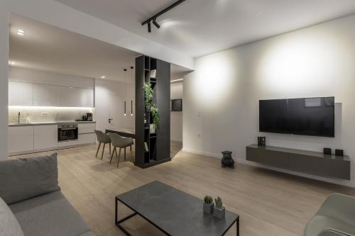 Pangrati Grove Apartment - image 2