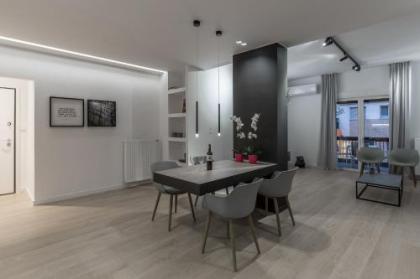 Pangrati Grove Apartment - image 5