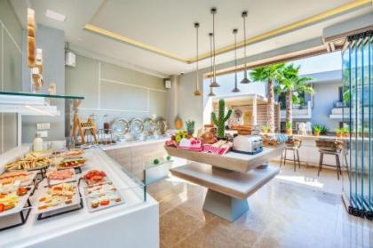Pefki Deluxe Residences - image 18
