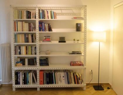 White n Bright Studio Apt - image 18