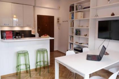 White n Bright Studio Apt - image 19