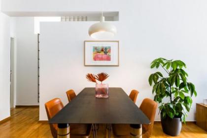 Adorable 2BD Apartment near Kallimarmaro Stadium by UPSTREET - image 5
