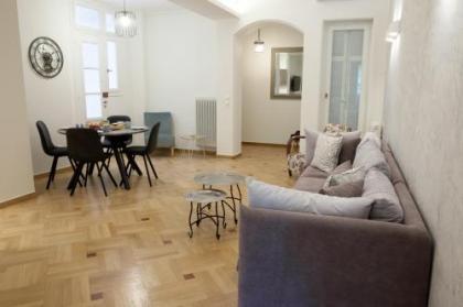 Luxury three bedroom Apartment in Kolonaki - image 4