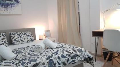 Palette Apartment Bamboo - Athens Center 6 BD 3 BATH - image 4