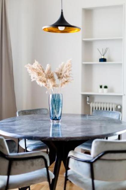 Elegant Luminous 3BD apartment in Kolonaki by UPSTREET - image 6