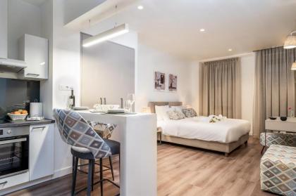 Urban Nest - Suites & Apartments - image 11