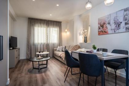 Urban Nest - Suites & Apartments - image 16