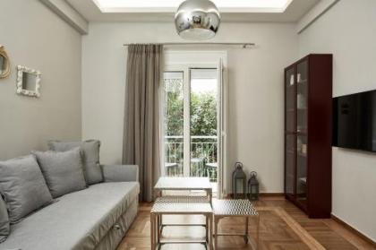 Charming Studio Apartment - image 1