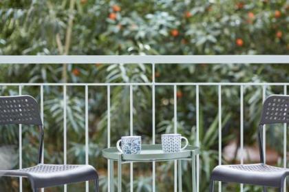 Charming Studio Apartment - image 12