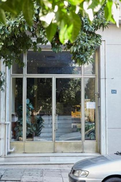 Charming Studio Apartment - image 13