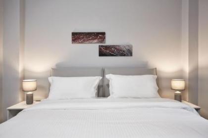 Charming Studio Apartment - image 15