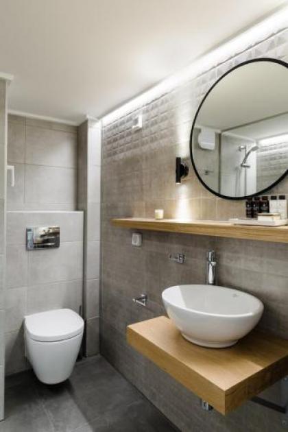 Desirable 1BD Apartment in Kolonaki by UPSTREET - image 17