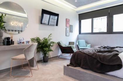 14 Reasons Why Hotel Athens - image 15
