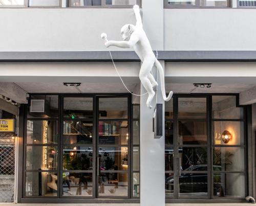 14 Reasons Why Hotel Athens - image 3