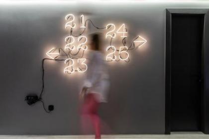 14 Reasons Why Hotel Athens - image 9