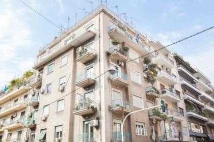 Beautiful Apartment With Lovely View at Kolonaki Athens! - image 15