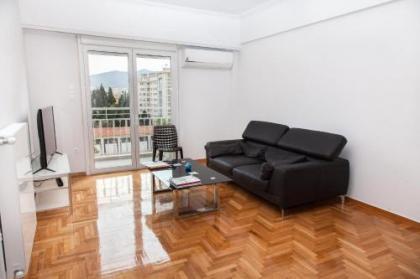 Beautiful Apartment With Lovely View at Kolonaki Athens! - image 2
