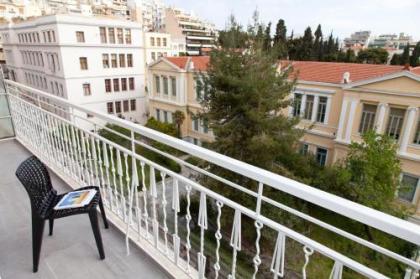 Beautiful Apartment With Lovely View at Kolonaki Athens! - image 4