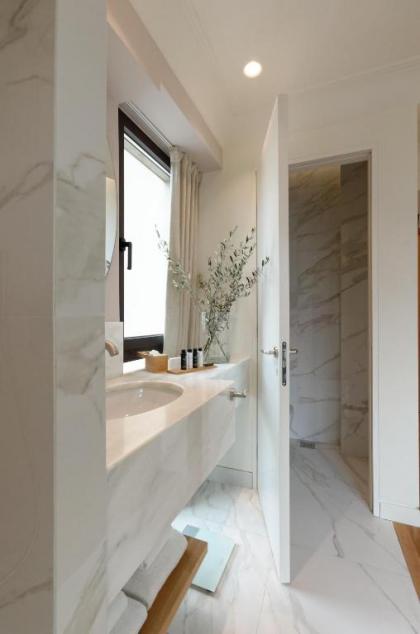 niche hotel Athens - image 3