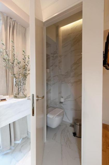 niche hotel Athens - image 7