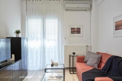 Modern Elegant Apt at Kolonaki - image 13