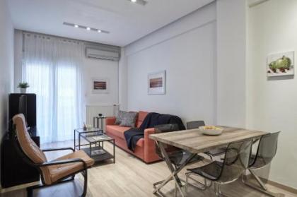 Modern Elegant Apt at Kolonaki - image 4