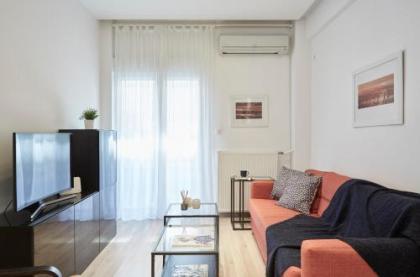 Modern Elegant Apt at Kolonaki - image 7