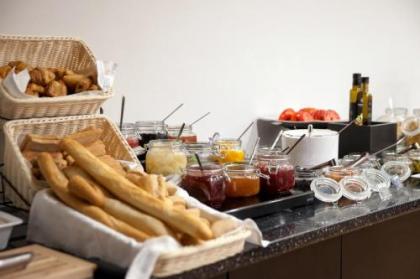 Athenaeum Smart Hotel - image 11