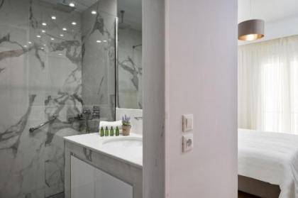 Luxurious Spacious Apt next to Hilton Hotel - image 15