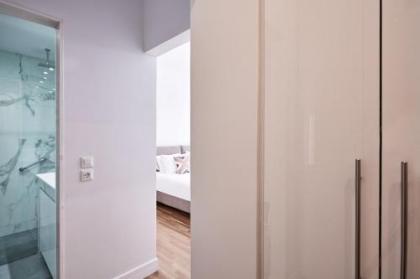Luxurious Spacious Apt next to Hilton Hotel - image 19