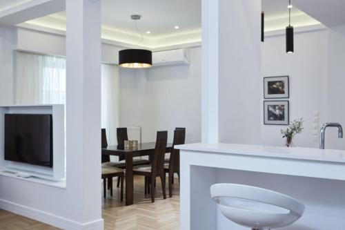 Luxurious Spacious Apt next to Hilton Hotel - image 6