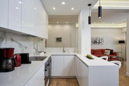 Luxurious Spacious Apt next to Hilton Hotel - image 7