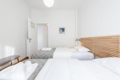 Cozy and fresh apt close to Metro - image 12