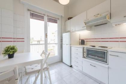 Cozy and fresh apt close to Metro - image 15