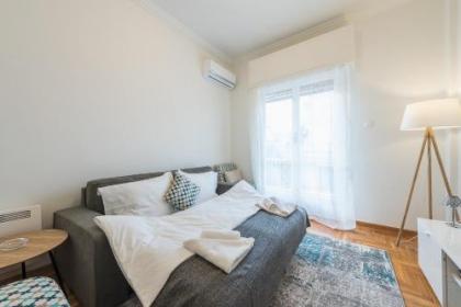 Cozy and fresh apt close to Metro - image 9