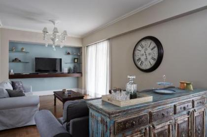 Fabulous 3BD Apt close to Kalimarmaro - image 14