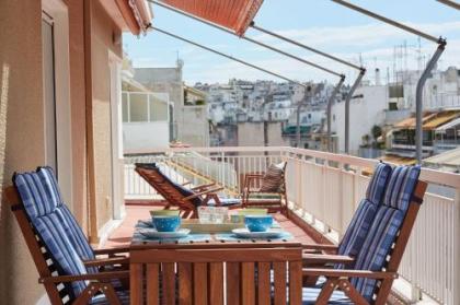 Fabulous 3BD Apt close to Kalimarmaro - image 9