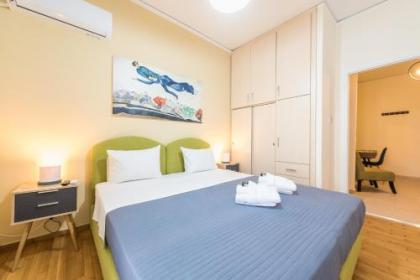 Stylish Kerameikos Apartment by Cloudkeys - image 1