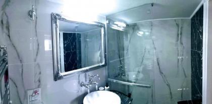 Classy 2 bd apartment at Thissio METRO-Acropolis  - image 16