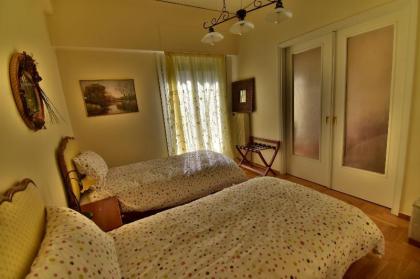 Classy 2 bd apartment at Thissio METRO-Acropolis  - image 8