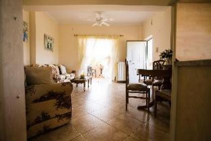 Soulas Place - Close to Athens Airport and Beach - image 10