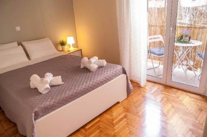 Acropolis 5' Walk Newly Renovated & Quiet Flat