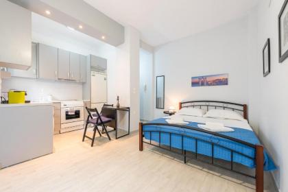 Sweet and Central apt for 2