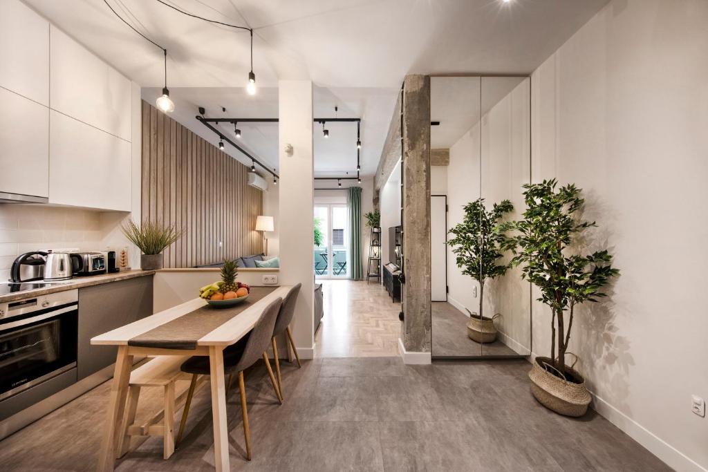 Stunning Αpartment Ιn Τhe Heart Athens. - image 4