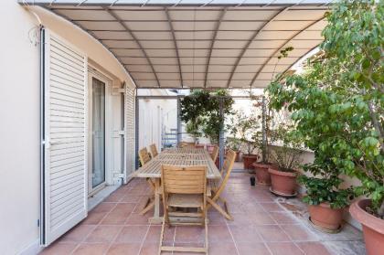 Lux apt w/ Acropolis view - image 14