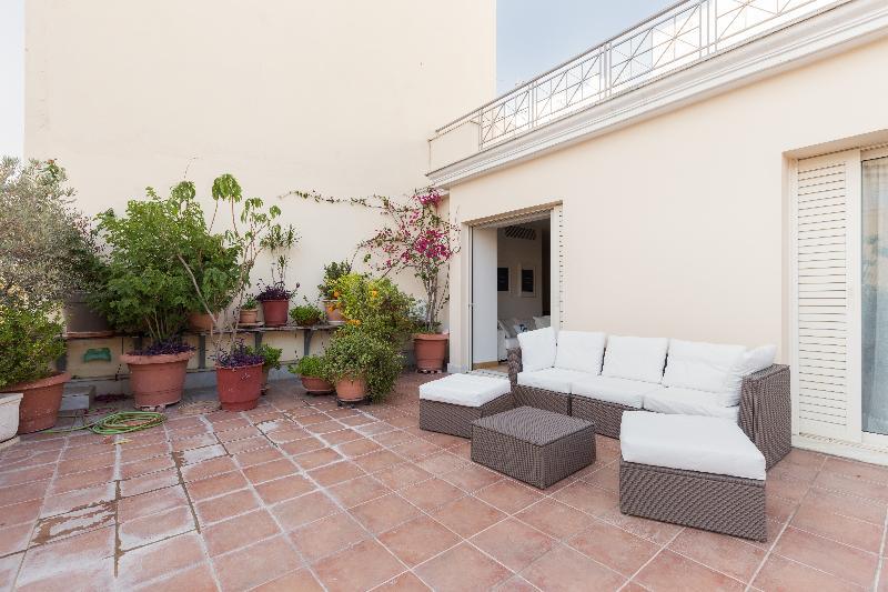Lux apt w/ Acropolis view - image 5