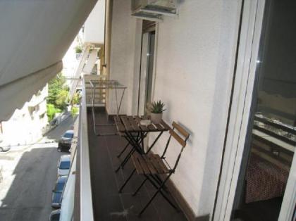 Apartment In The Middle Of Everything - image 13