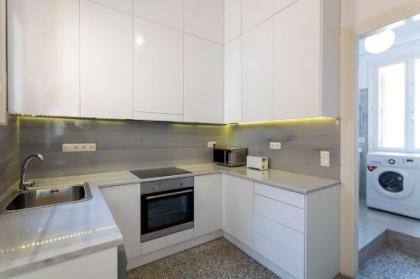 Delightful 2 bedr'm 2 bathr'm apt with green roof top! - EP9U - image 20