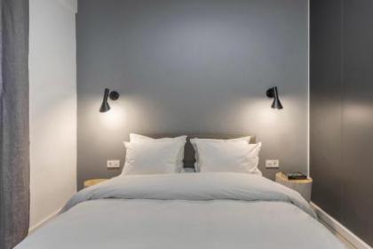 Winsome City Apartment - image 19